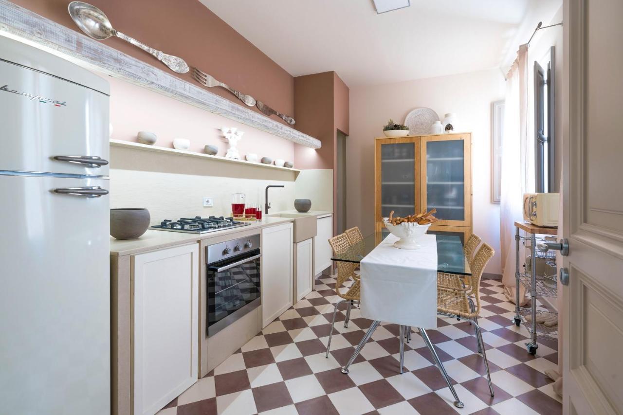 Dimora Al Duomo Apartment ตราปานี ภายนอก รูปภาพ